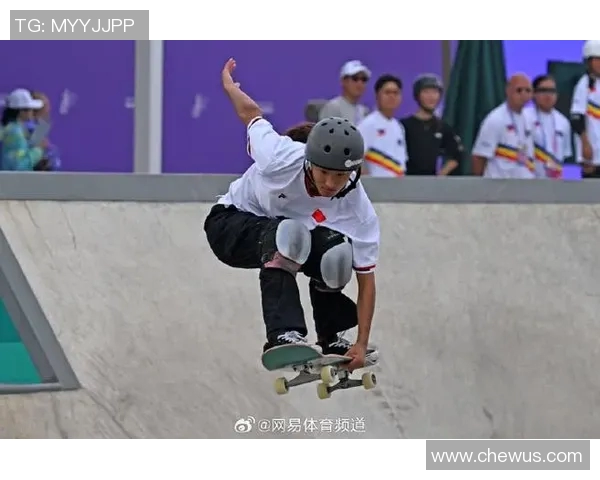 杭州滑板队引领潮流最新滑板配合TOP10精彩呈现 杭州滑板队引领潮流最新滑板配合TOP10精彩呈现